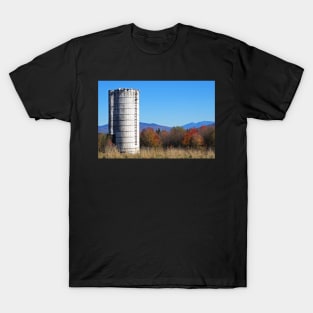 Farm Silo in the Autumn Foliage Guildhall VT Vermont T-Shirt